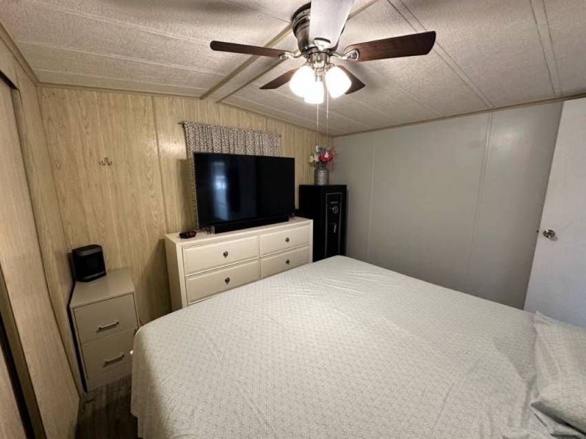 537 Chickasaw Loop a Winter Haven, FL Mobile or Manufactured Home for Sale